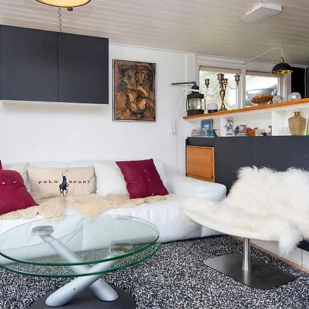 Holiday home Clxxix